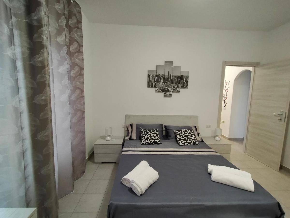 Holiday House Chiara Sant'Antioco Exterior photo